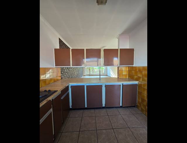 2 BEDROOM FLAT TO LET IN VEREENIGING CENTRAL
